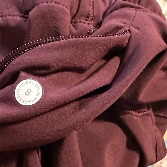 Lululemon Track That Short 5" - Picture 3 of 6